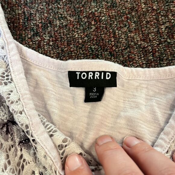 Torrid size 3 floral tank top - Picture 7 of 7